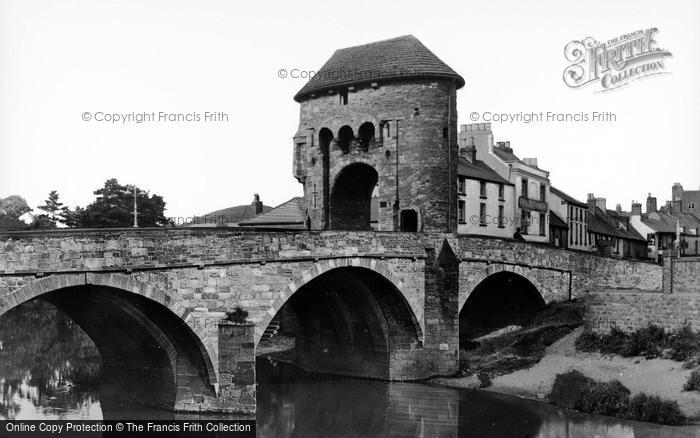 Photo of Monmouth, Monnow Bridge c.1940