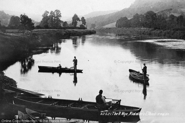 Photo of Monmouth, Punting, Fiddler's Elbow 1893