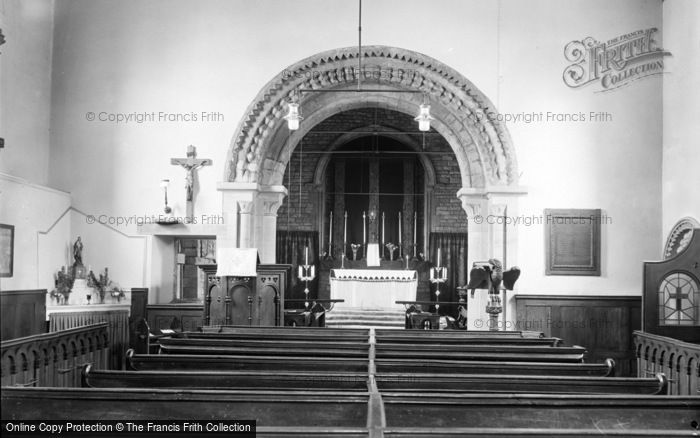Photo of Monmouth, St Thomas's Church Interior 1939