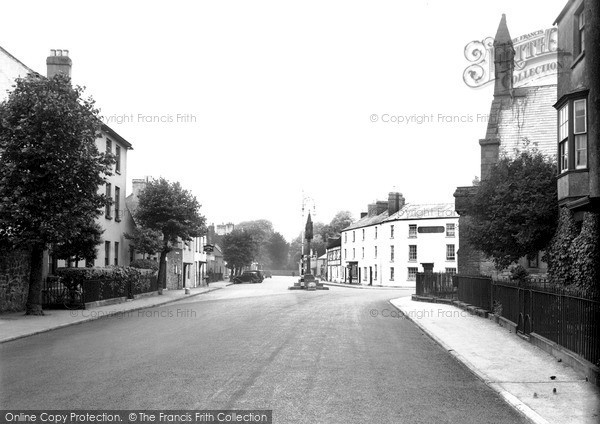 Photo of Monmouth, St Thomas's Square 1939