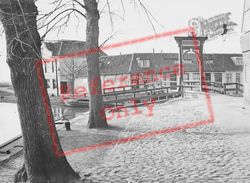 c.1938, Monnickendam
