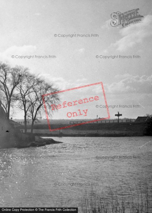 Photo of Monnickendam, Waterway c.1938