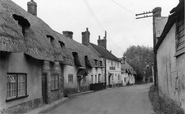 The Village 1951, Monxton