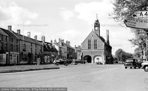 Photo of Moreton In Marsh, High Street c.1950