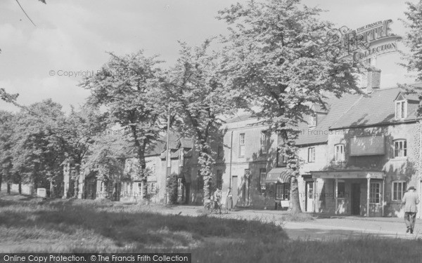 Photo of Moreton In Marsh, High Street, North End c.1960