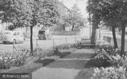Mann Institute Gardens c.1955, Moreton-In-Marsh