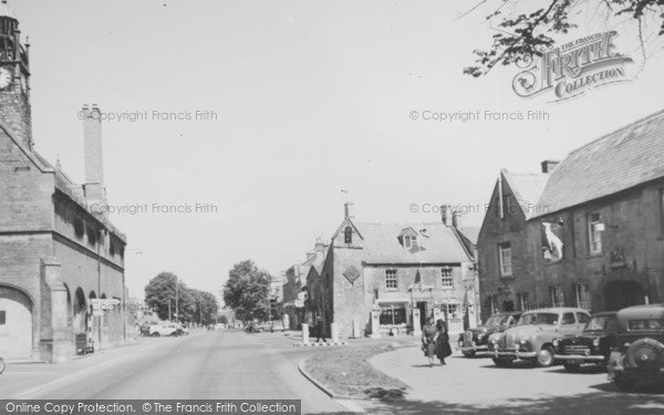 Photo of Moreton In Marsh, The White Hart And Redesdale Hall c.1955