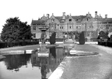 The Fountain c.1955, Moreton Paddox