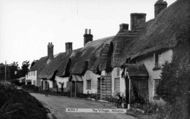 The Village c.1955, Moreton