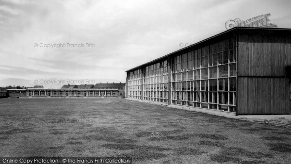Photo of Moreton, Town Meadow Lane School c.1960