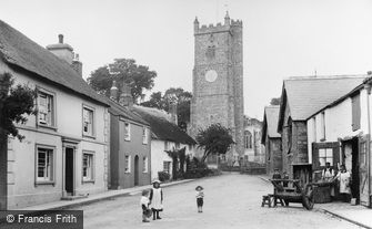 Moretonhampstead, Fore Street and Church 1906