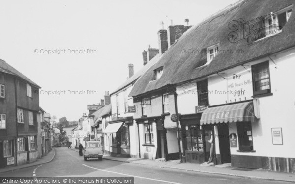 Photo of Moretonhampstead, Okehampton Road c.1960