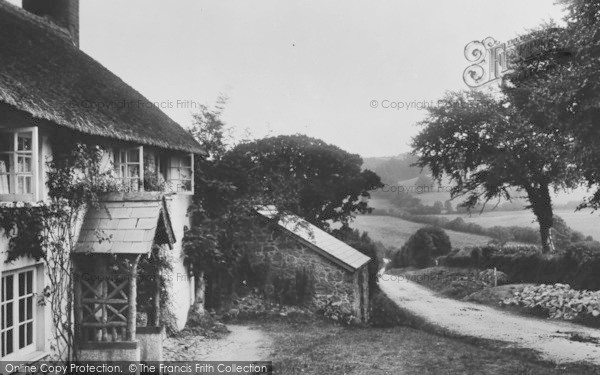 Photo of Moretonhampstead, Pound Cottage 1918