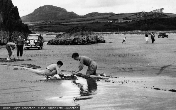 Photo of Morfa Bychan, Playing With Sand c.1960