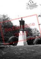 Scatcherd Park, War Memorial c.1965, Morley