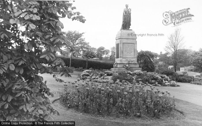 Photo of Morriston, Park, The Memorial c.1955