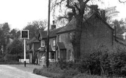Mortimer Common, Old Turners Arms c.1955, Mortimer