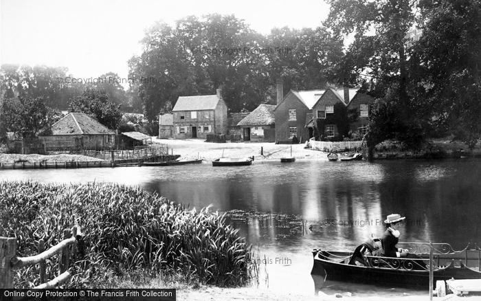 Photo of Moulsford, Ferry And The Beetle And Wedge 1890
