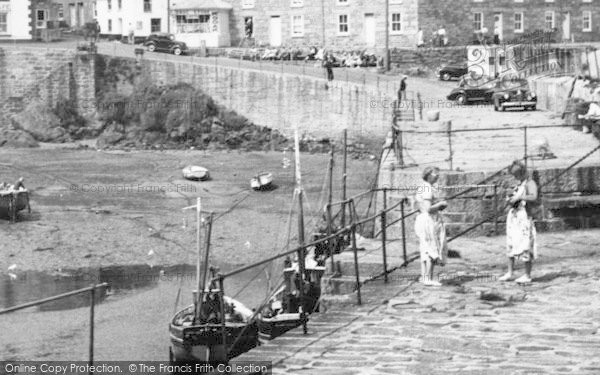 Photo of Mousehole, Women At The Harbour c.1955