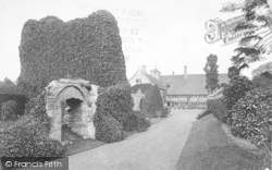Abbey 1911, Much Wenlock