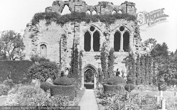 Photo of Much Wenlock, Abbey c.1935