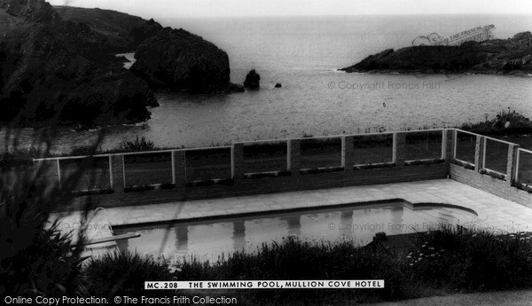 Photo of Mullion, The Swimming Pool, Mullion Cove Hotel c.1960