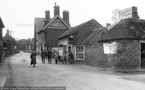 Photo of Mundesley, High Street 1921
