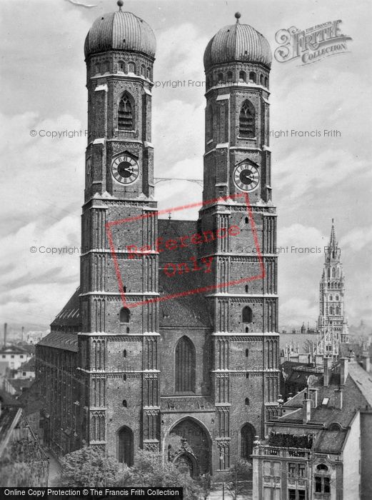 Photo of Munich, Frauenkirche c.1935