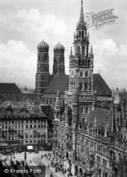 Marienplatz, Town Hall And Frauenkirche c.1935, Munich