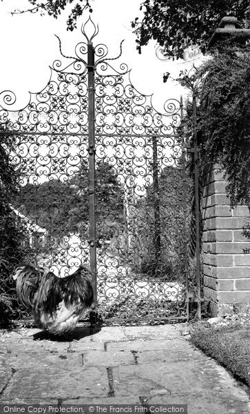 Photo of Musbury, Ashe House, The Italian Gate c.1960