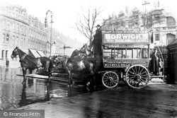 A Horse-Drawn Omnibus 1910, Muswell Hill