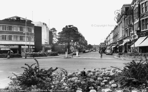 Photo of Muswell Hill, Fortis Green Roundabout c.1965