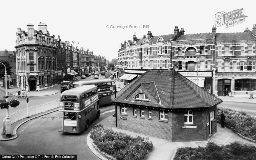 Muswell Hill, The Broadway c1965