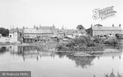The Pond c.1960, Nafferton