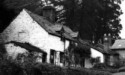 Old Cottage, The Lane c.1935, Nant Alyn