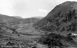 The Valley c.1960, Nant Gwynant