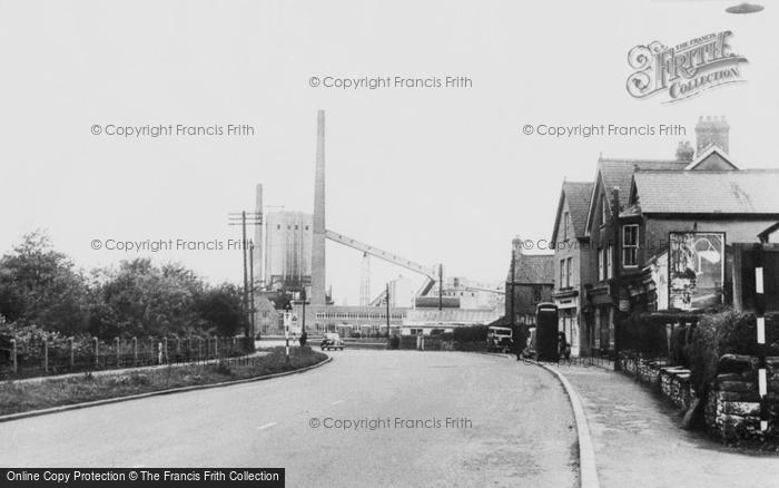Photo of Nantgarw, Cardiff Road c.1960