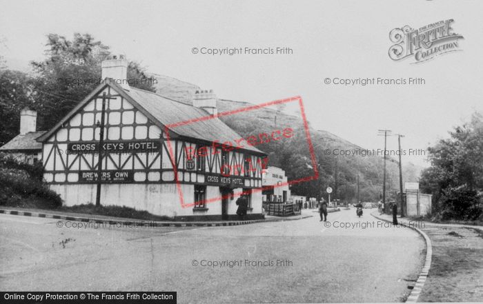 Photo of Nantgarw, Cross Keys Hotel, Cardiff Road c.1960