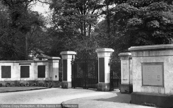 Photo of Neath, Memorial Gates, Gnoll Grounds c.1955