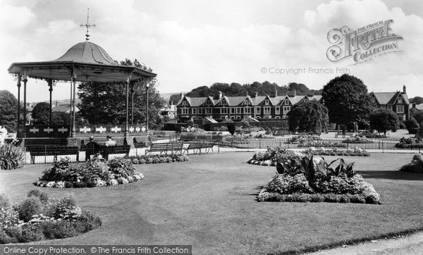 Photo of Neath, Victoria Gardens c.1960