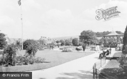 Victoria Gardens c.1960, Neath