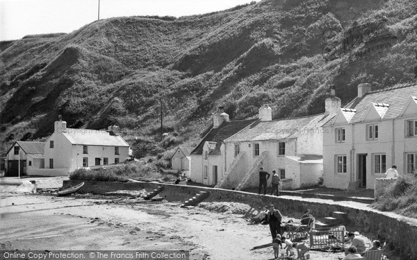 Photo of Nefyn, Beach c.1960