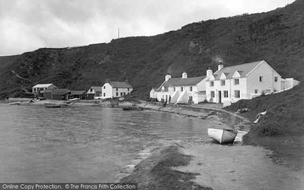 Photo of Nefyn, Beach Cottages 1940