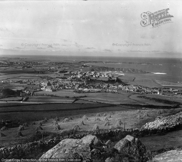 Photo of Nefyn, General View 1930