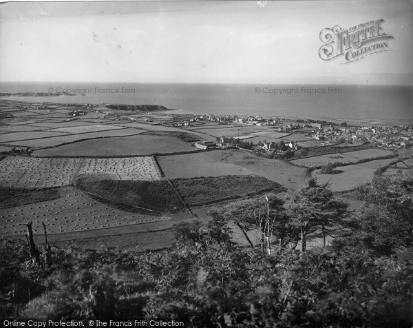Photo of Nefyn, General View 1930