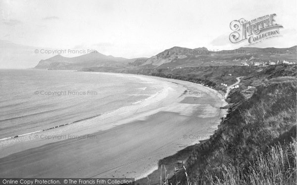 Photo of Nefyn, The Sands And Rivals 1930