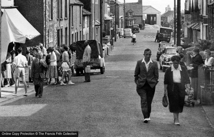 Photo of Nefyn, Well Street c.1955