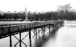The Pier 1908, Netley