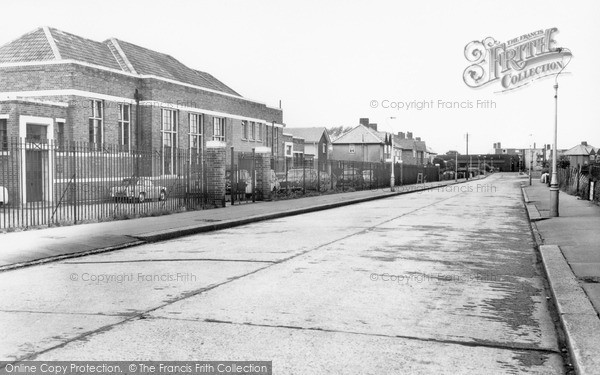 Photo of New Addington, Overbury School c1960