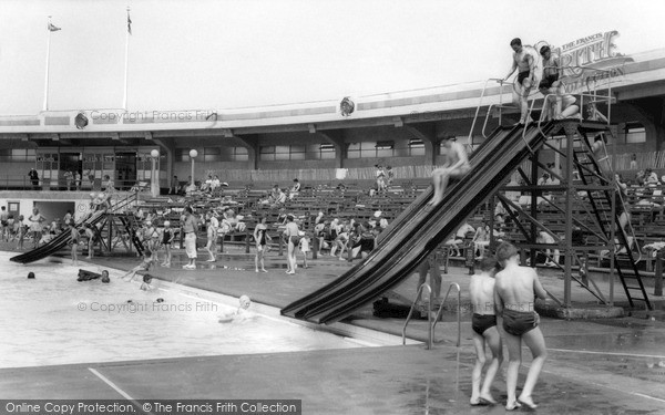 Photo of New Brighton, Swimming Pool c.1960